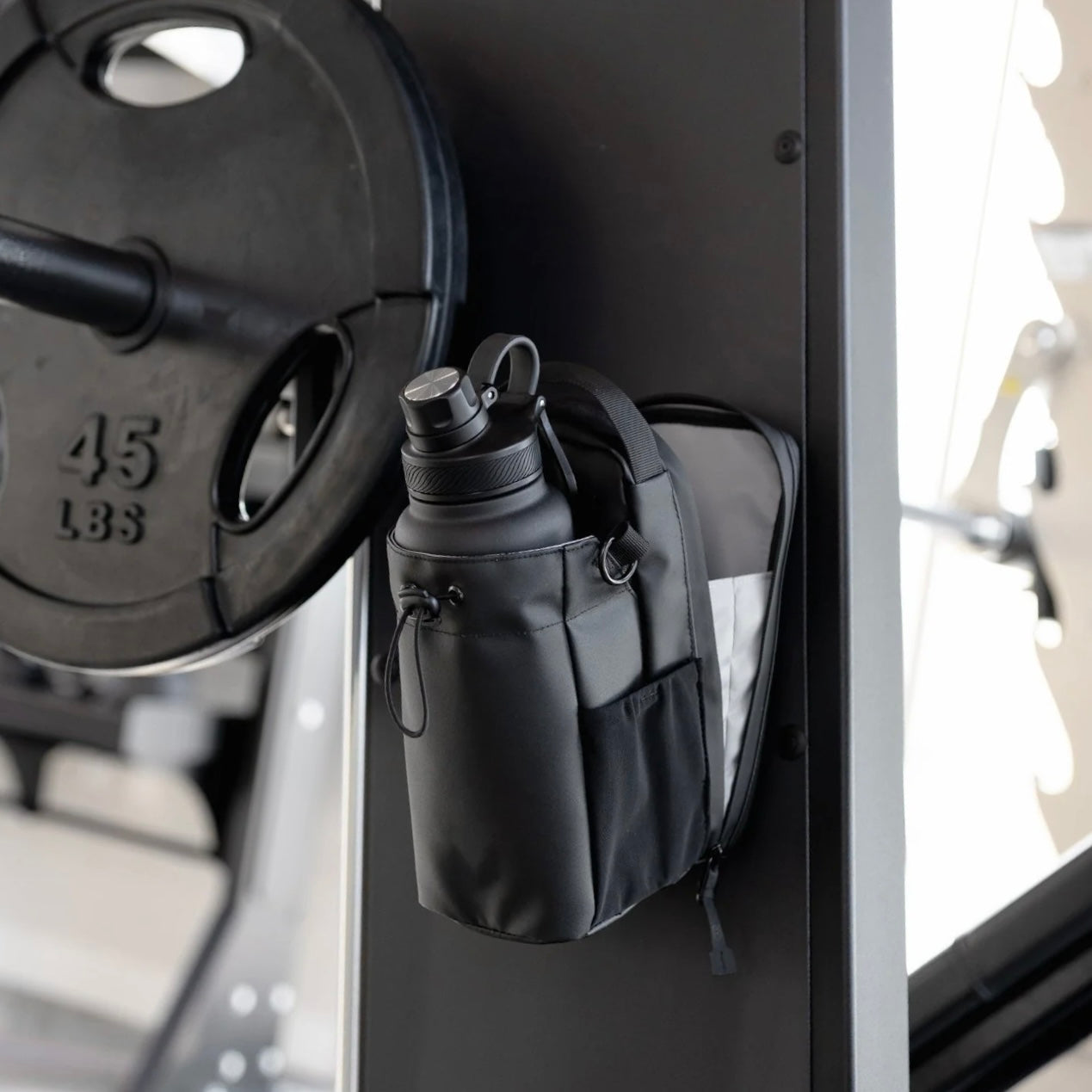 MAGNELOG™ Magnetic Gym Bag